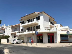 ApartH 1 quarto 350m praia Olhos de Água